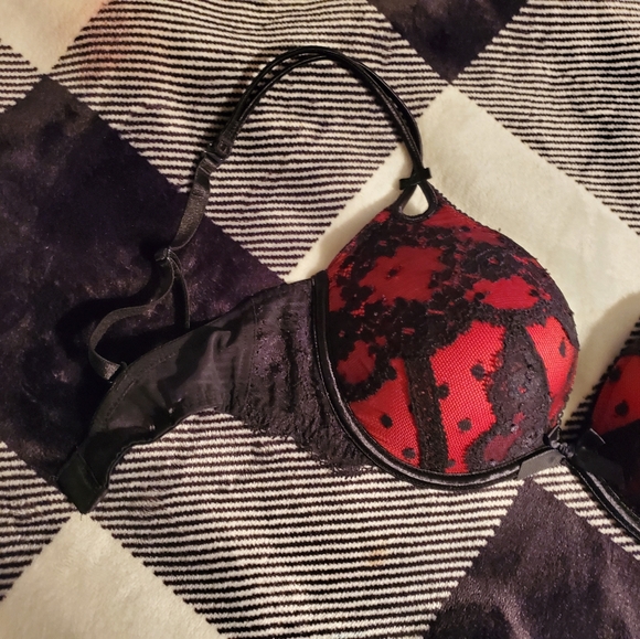 Victoria's Secret Bra 34C Beautiful! New! - Picture 3 of 6